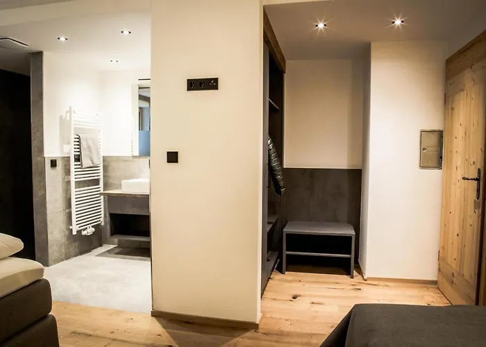 Muellner תיירזה